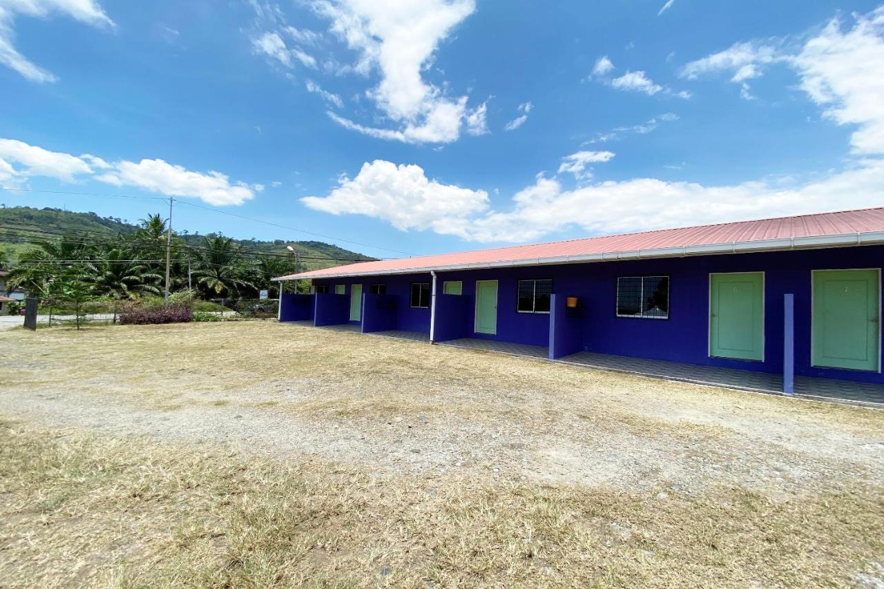 Oyo 90268 Lohan Point Lodge Ranau Exteriör bild