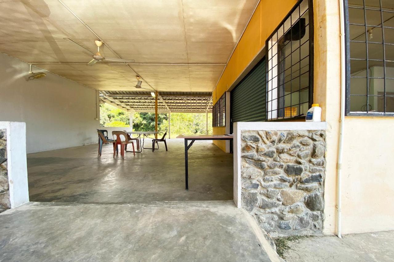 Oyo 90268 Lohan Point Lodge Ranau Exteriör bild